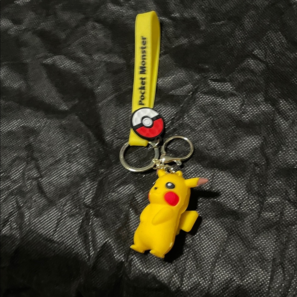 Pikachu Keychain - Yellow - Picture 3 of 3
